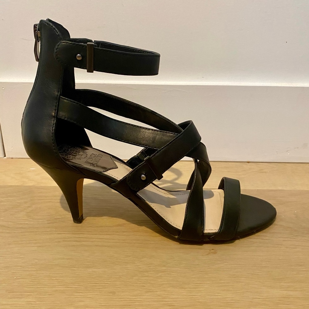 VINCE CAMUTO Black Leather Strappy Heels, size 9